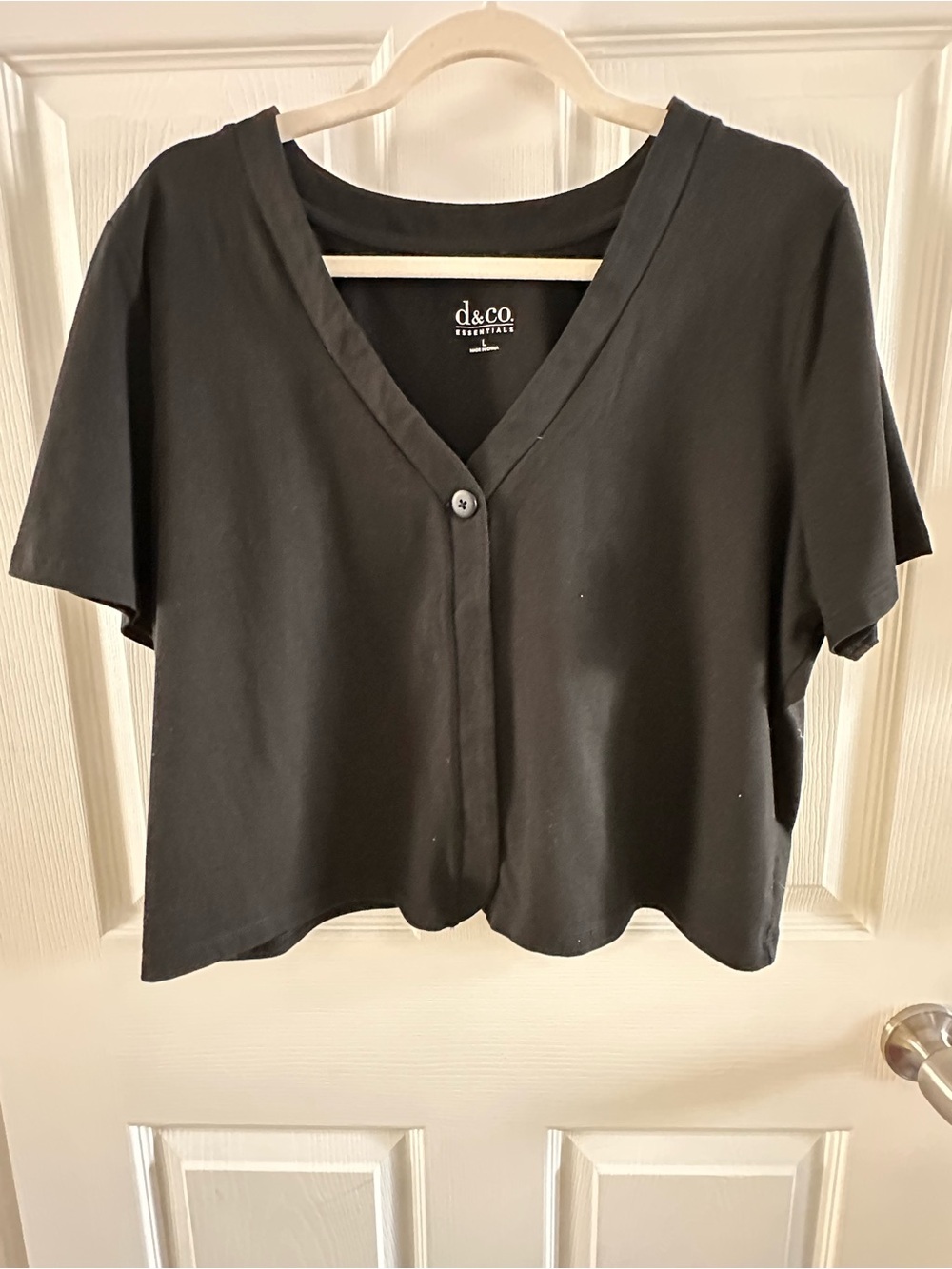 Women’s d & co. Essentials Black V-Neck Short Sleeve Single Button Bolero Sz:L